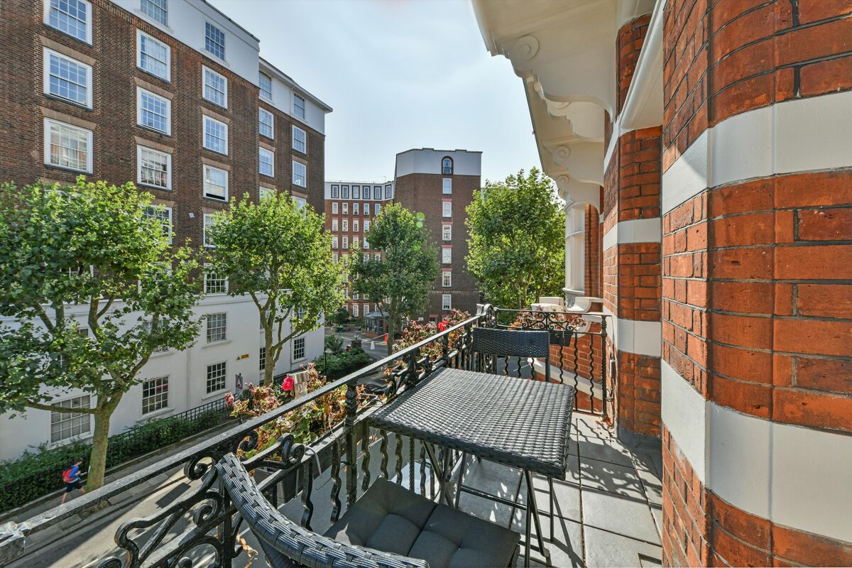flat for sale in Fitzjames Avenue, London, W14 KEN012006493 Knight