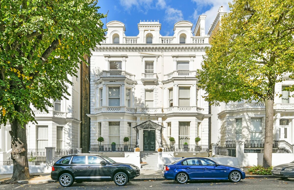 flat for sale in Holland Park, London, W11 KEN012035592 Knight Frank flat for sale in Holland Park, London, W11 KEN012035592 Knight Frank
