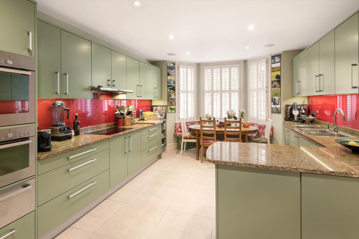 house for sale in Campden Hill Gardens, London, W8 KEN012068595