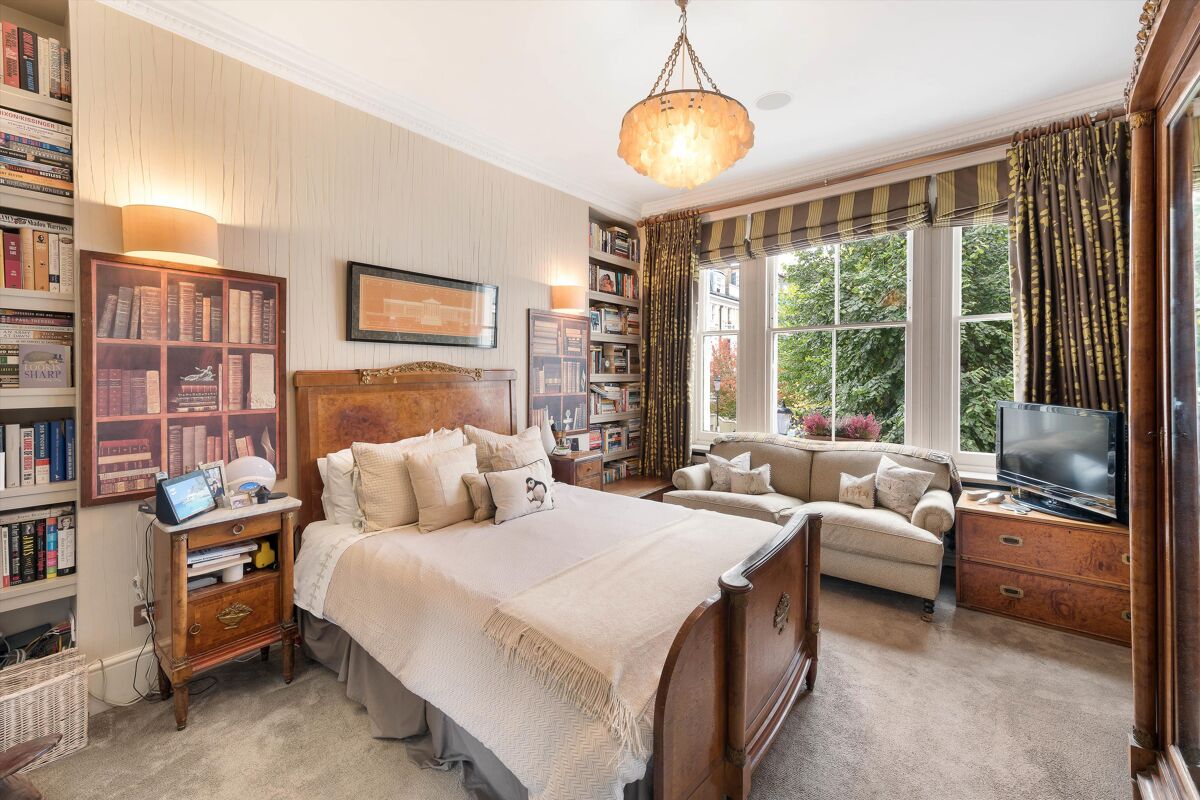 house for sale in Campden Hill Gardens, London, W8 KEN012068595