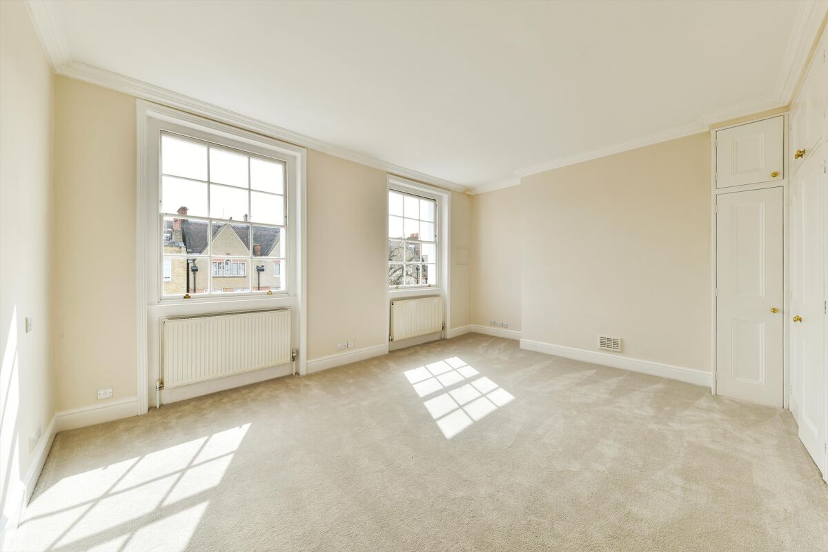 house for sale in Bedford Gardens, Kensington, London, W8