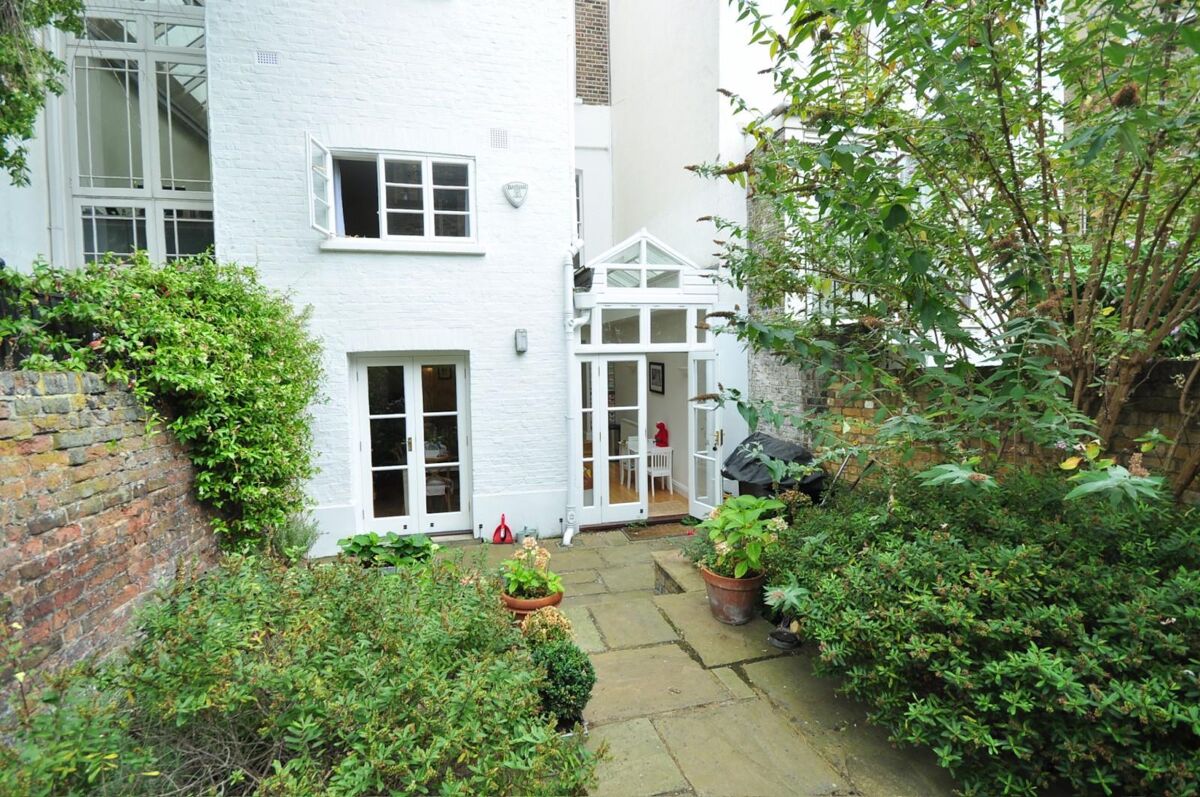 house for sale in Bedford Gardens, Kensington, London, W8