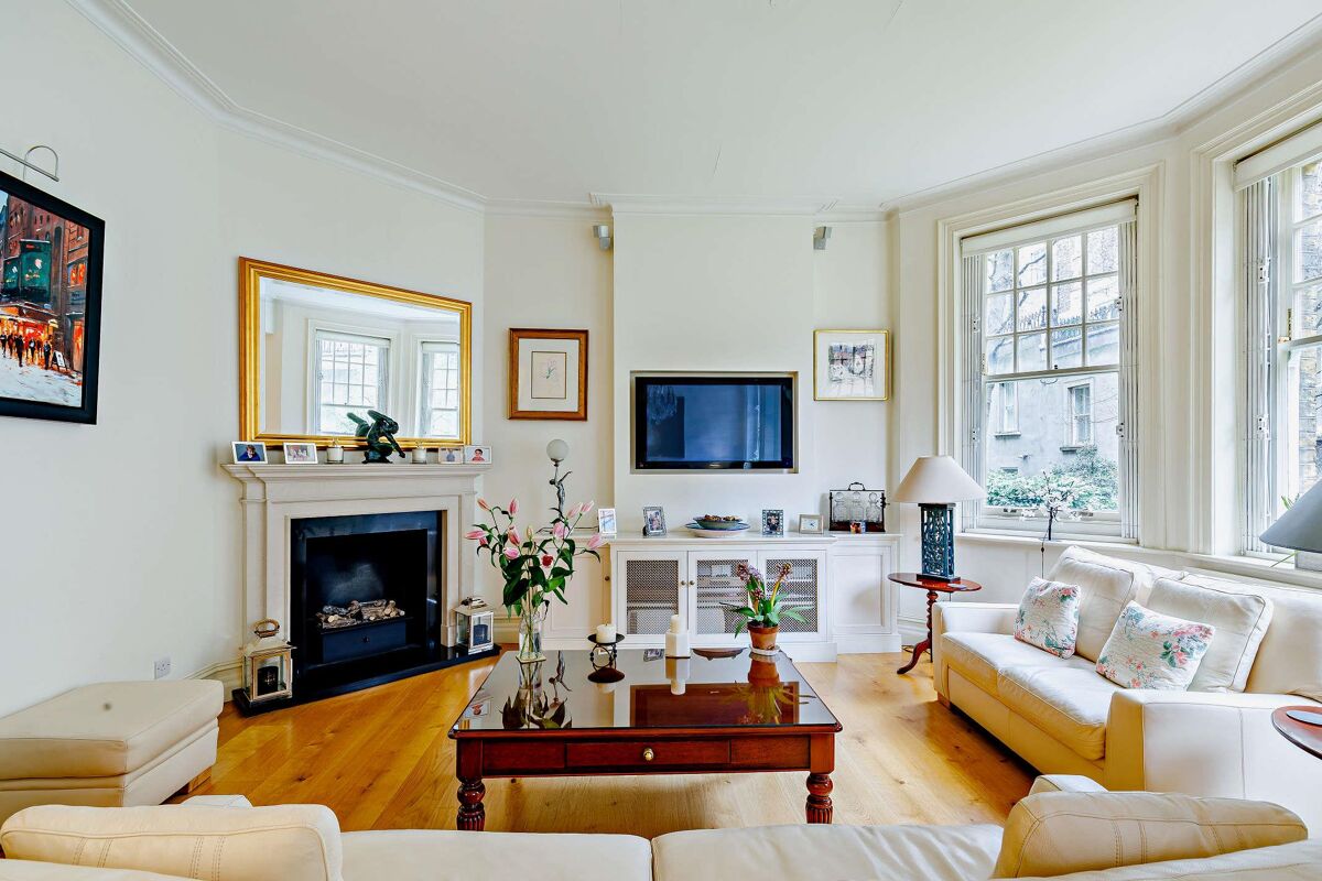 flat for sale in Campden Hill Court, Campden Hill Road, London, W8