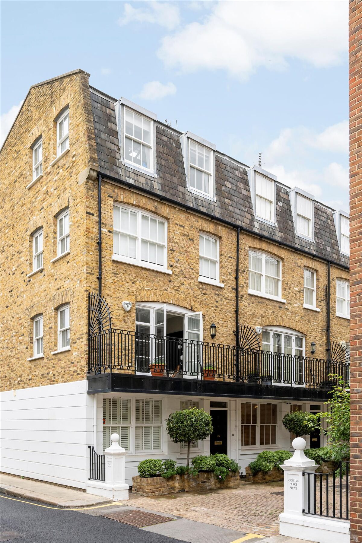 house for sale in Canning Place Mews, Canning Place, London, W8