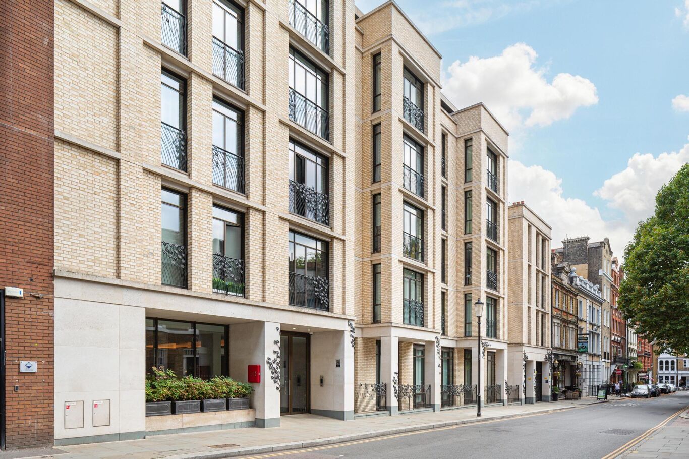 Image of Young Street, London, W8