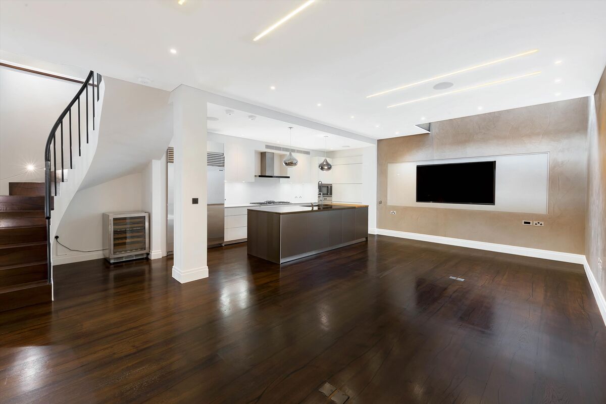 house for sale in Queen's Gate Mews, London, SW7 KEN012204386