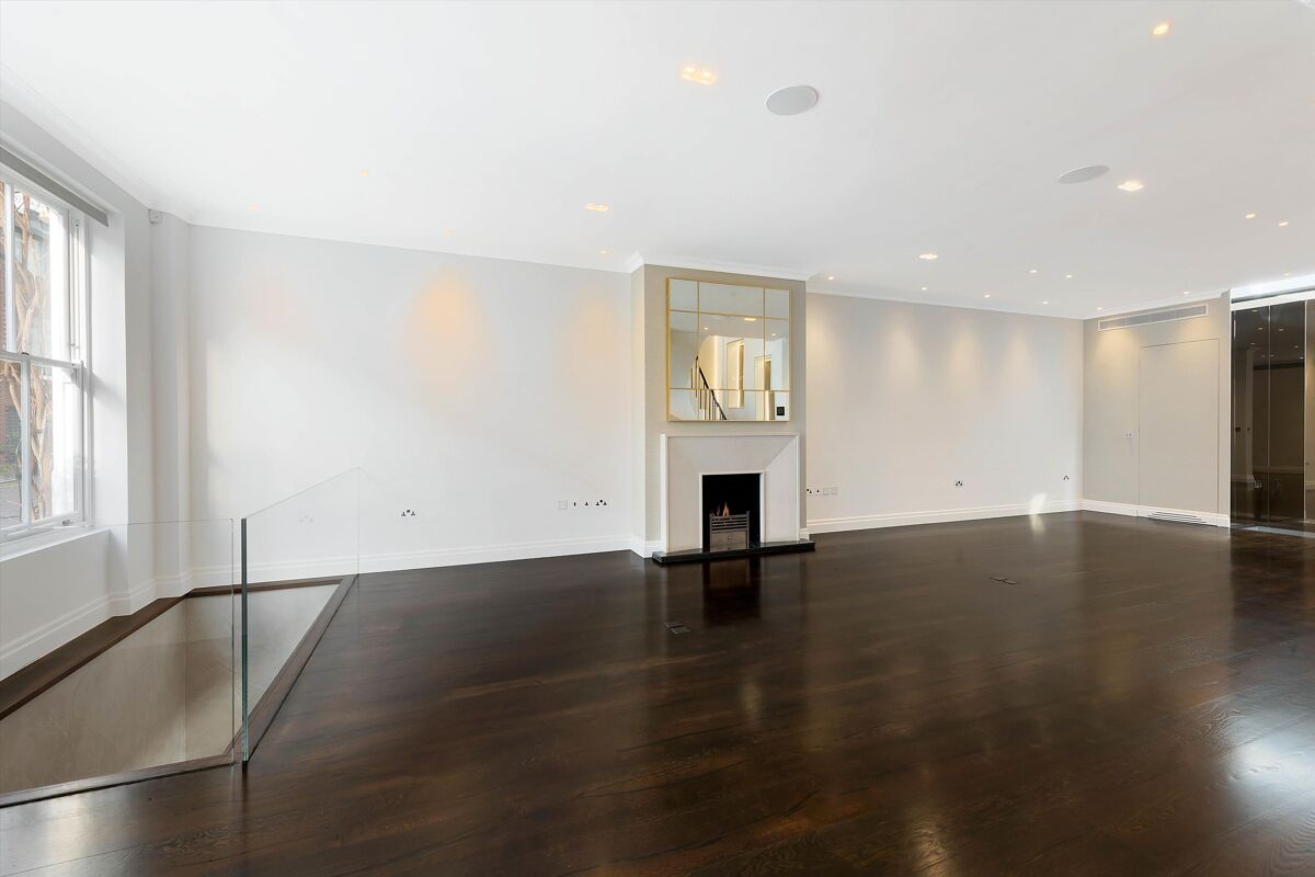 house for sale in Queen's Gate Mews, London, SW7 KEN012204386