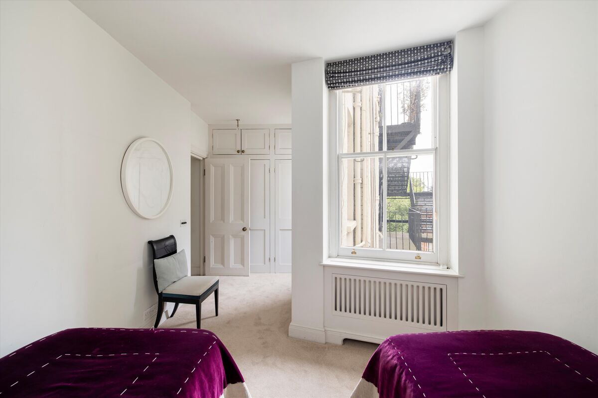 flat for sale in Kensington Court, London, W8 KEN012246404 Knight Frank