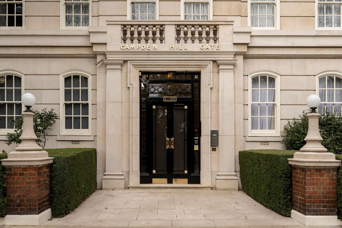 flat for sale in Campden Hill Gate, Duchess Of Bedford's Walk, London