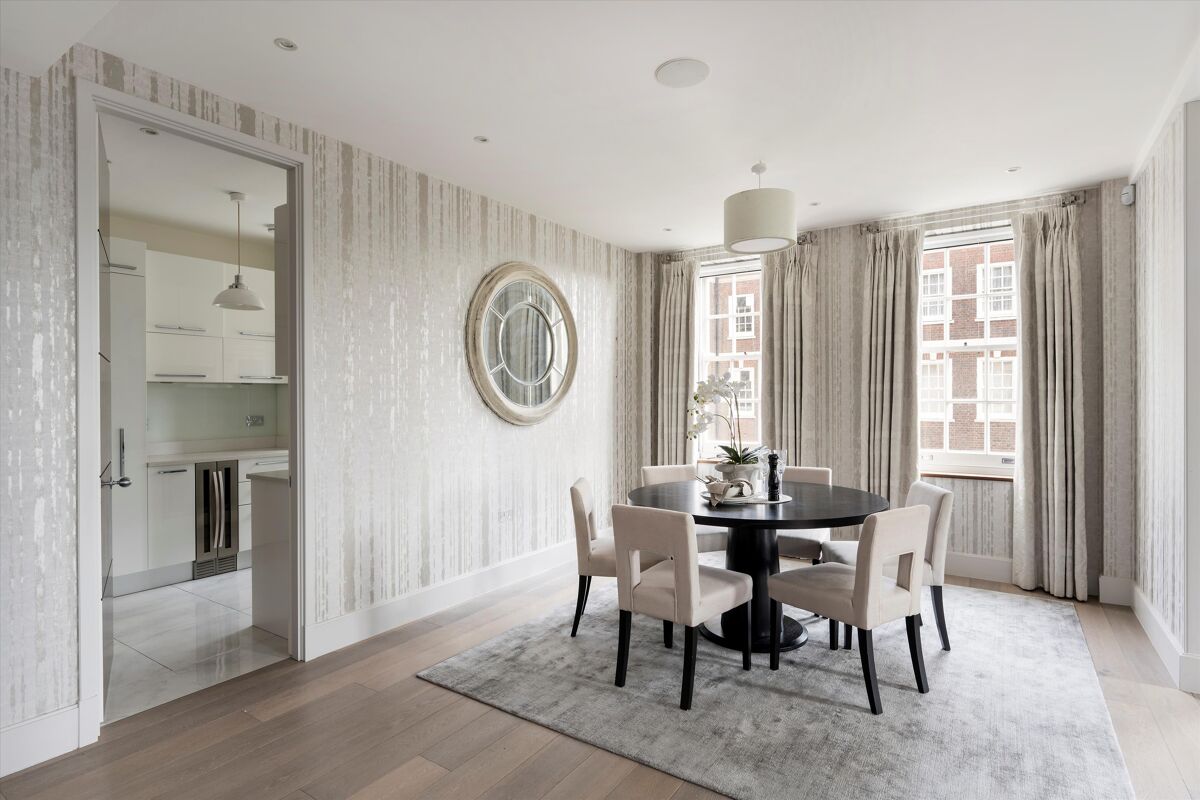 flat for sale in Campden Hill Gate, Duchess Of Bedford's Walk, London