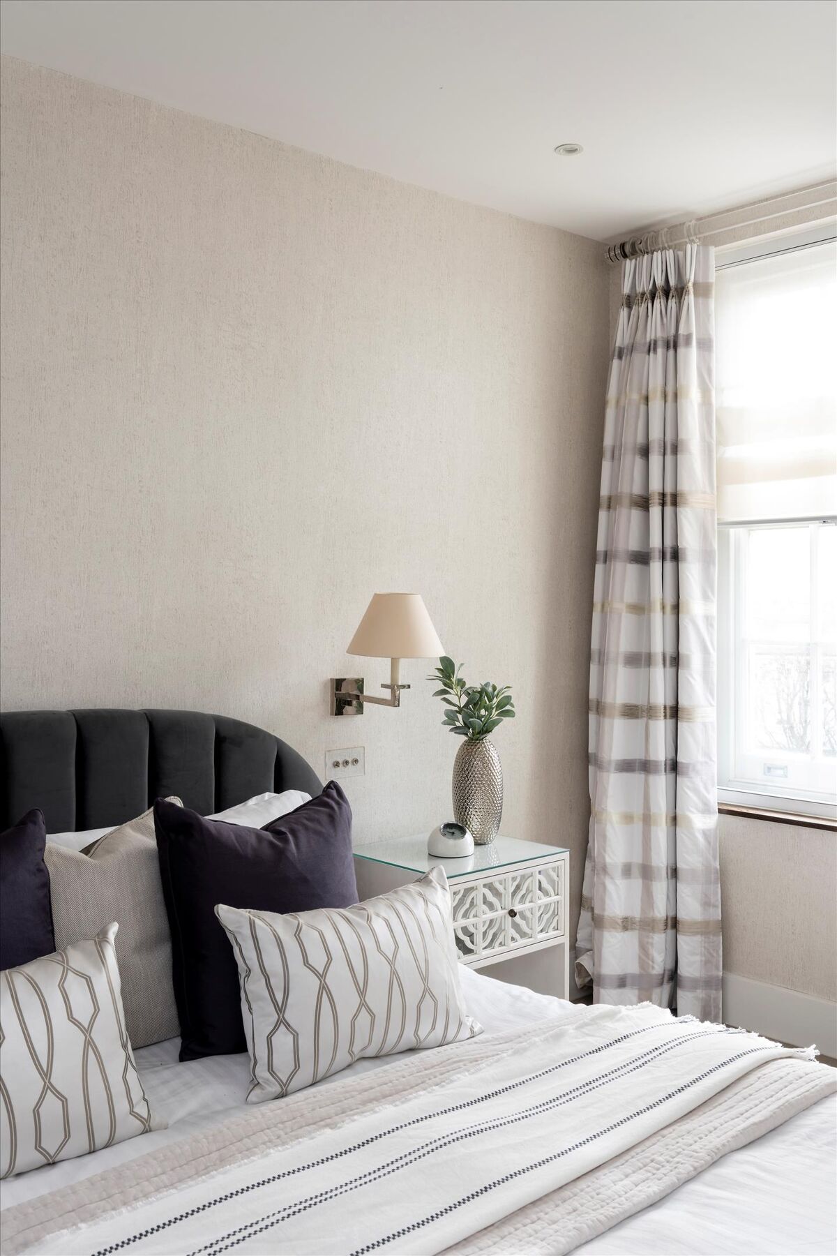 flat for sale in Campden Hill Gate, Duchess Of Bedford's Walk, London