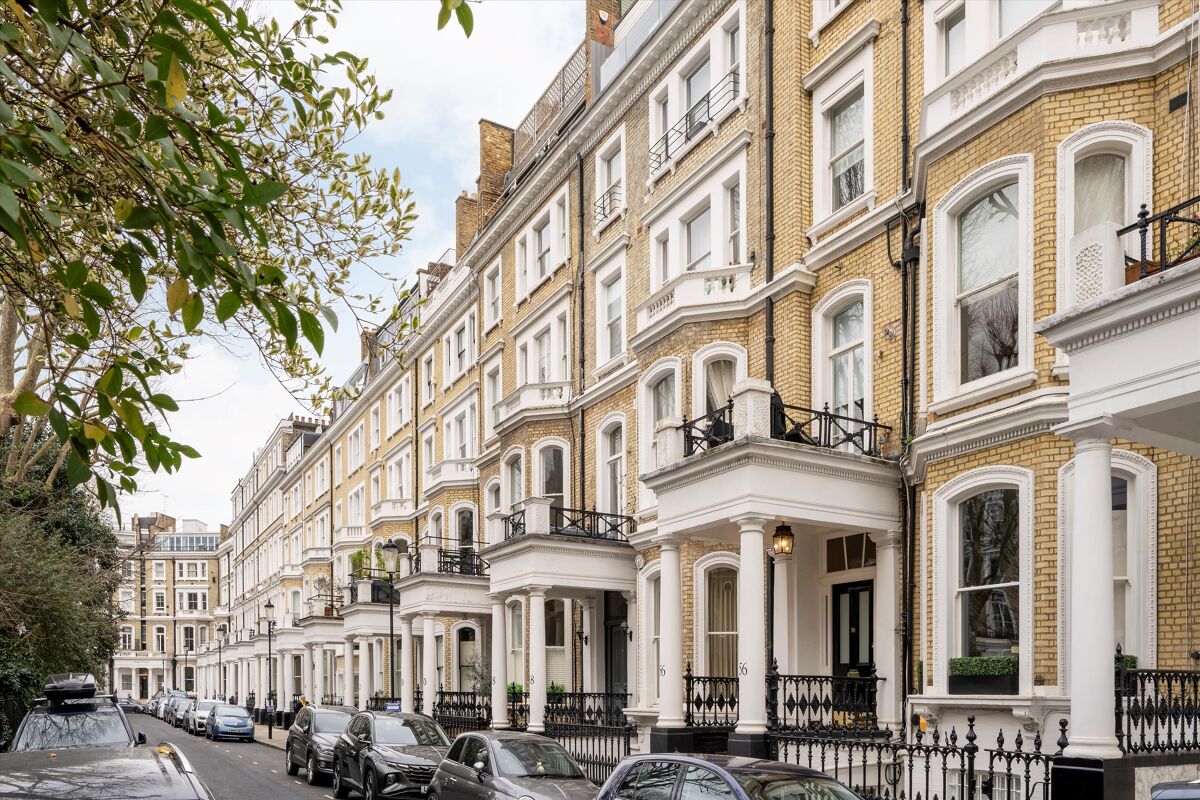 flat for sale in Lexham Gardens, London, W8 - KEN012374593 | Knight Frank