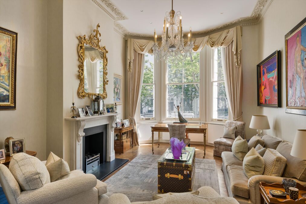 Image of Palace Gardens Terrace, London, W8