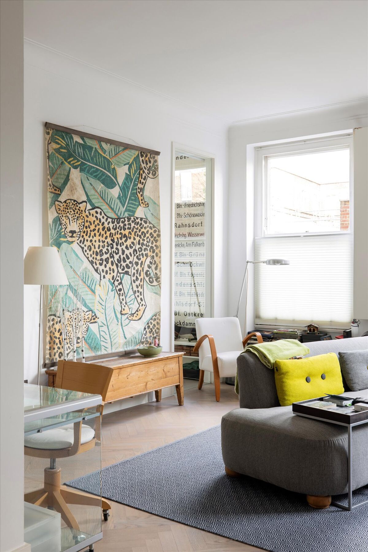 flat for sale in Falkland House, Marloes Road, London, W8