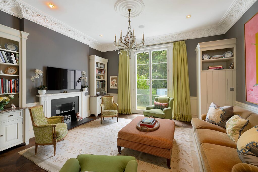 Image of Upper Addison Gardens, Holland Park, London, W14