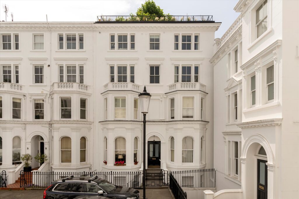 Image of Strathmore Gardens, London, W8