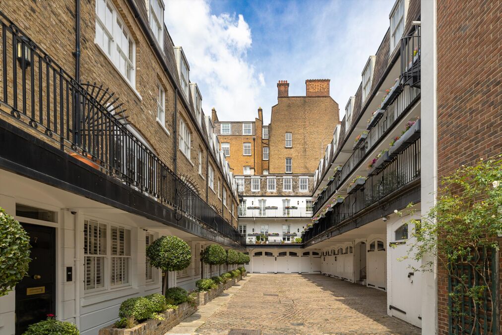 Image of Palace Gate, London, W8