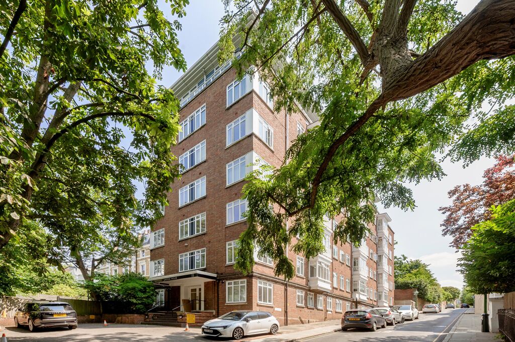 Image of Holland Park Avenue, London, W11