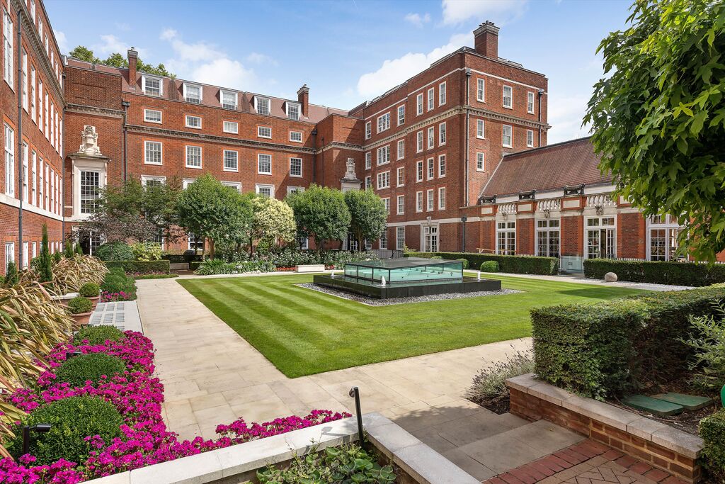 Image of Academy Gardens, Duchess of Bedfords Walk, London, W8