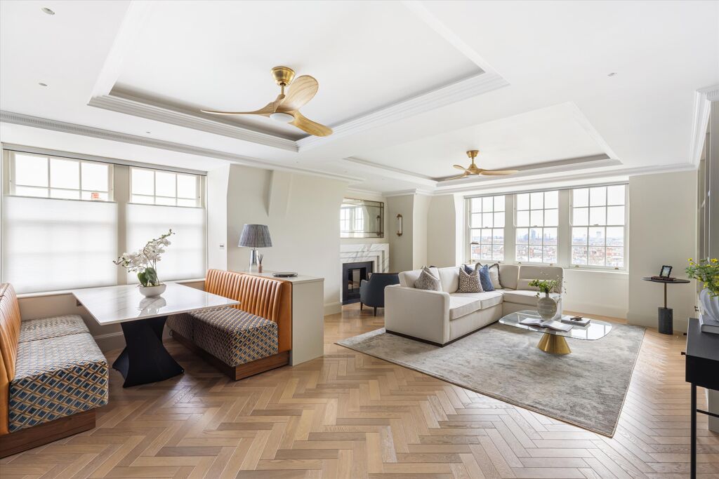 Image of Duchess of Bedfords Walk, London, W8