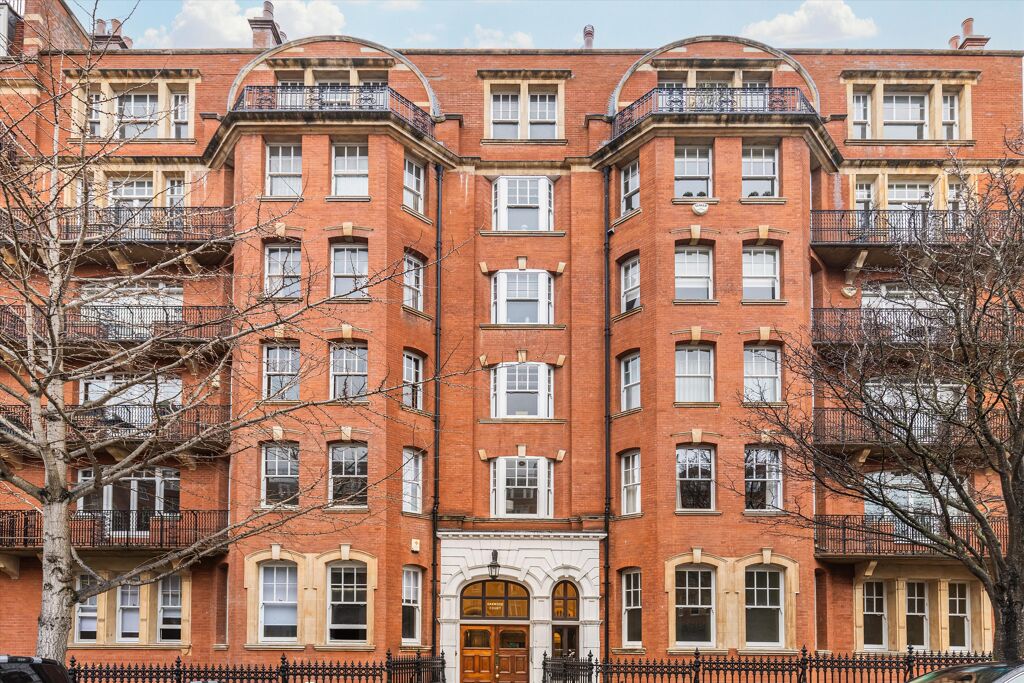 Image of Oakwood Court, London, W14