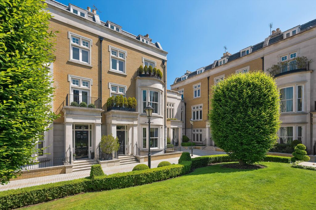 Image of Wycombe Square, London, W8