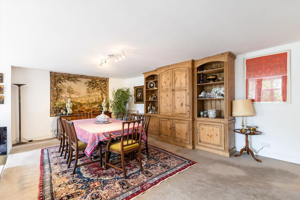 Image of Vicarage Gate, London, W8