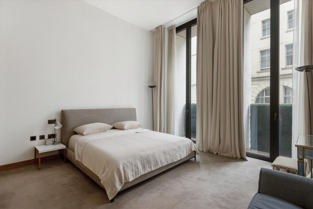 Image of Kensington Road, London W8