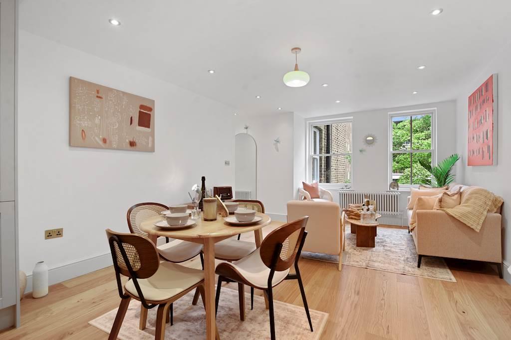 Image of Vicarage Gate, London, W8