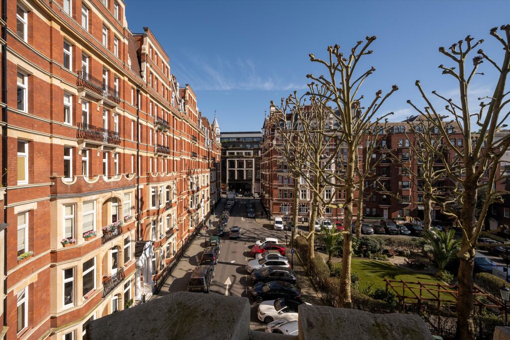 Image of Iverna Court, London, W8