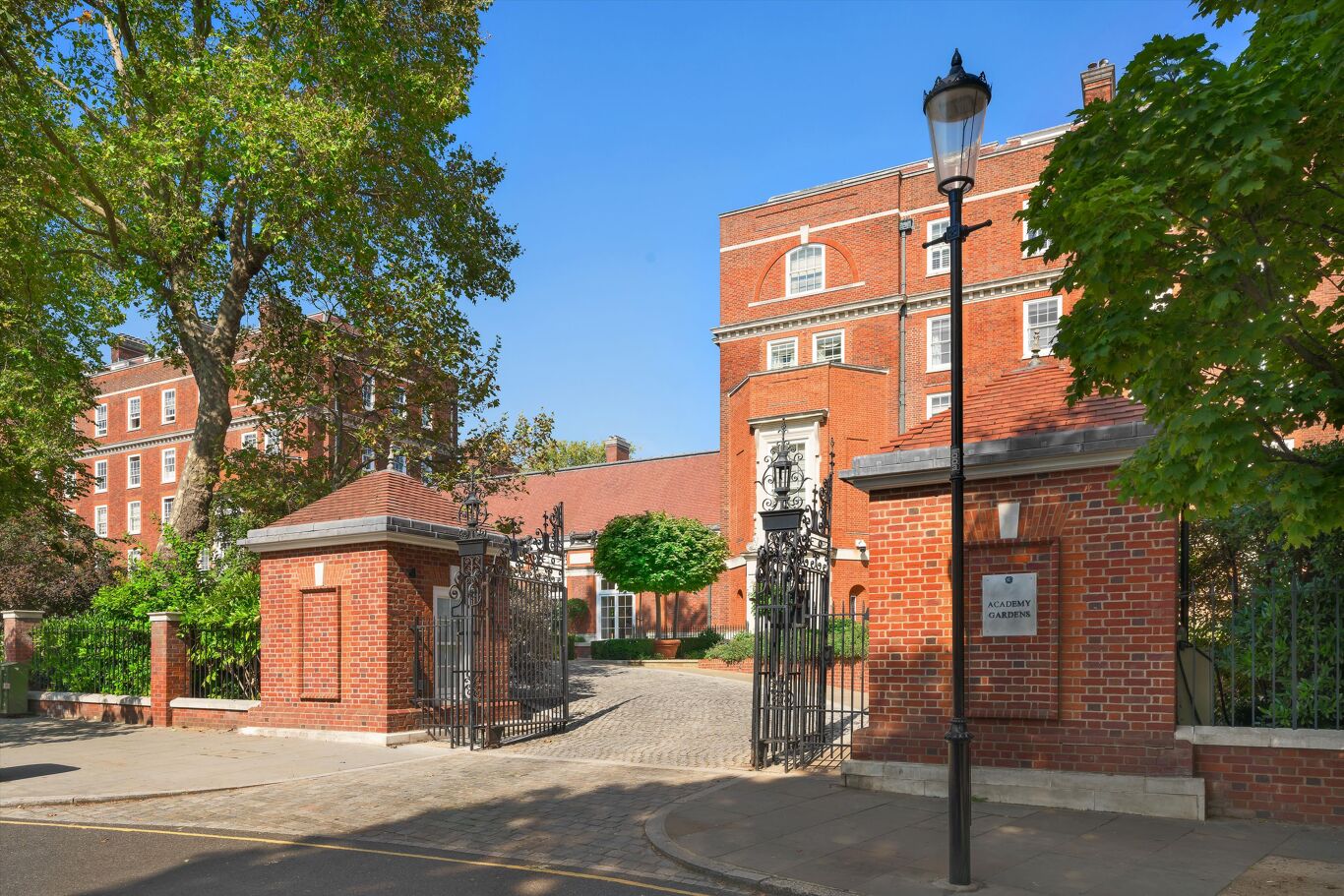 Image of Duchess Of Bedfords Walk, London W8