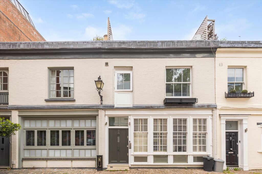Image of Logan Mews, London W8
