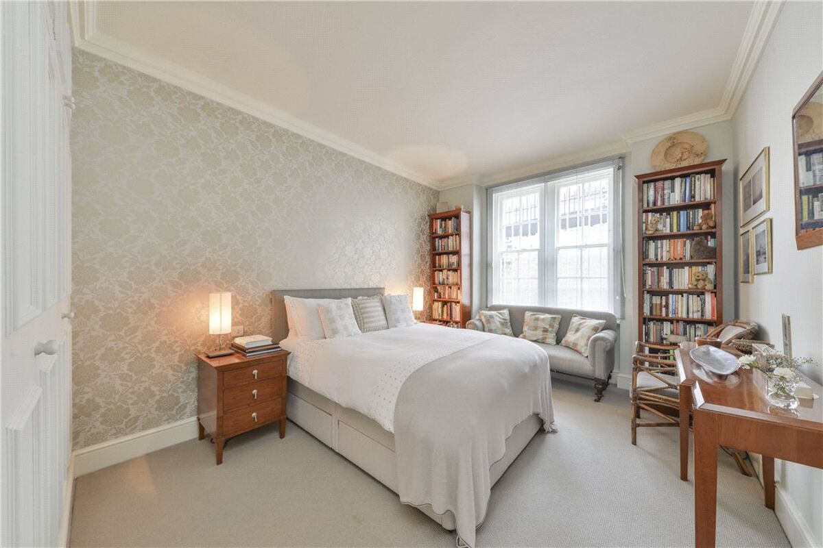 Flat For Sale In Bullingham Mansions, Kensington Church Street, London 