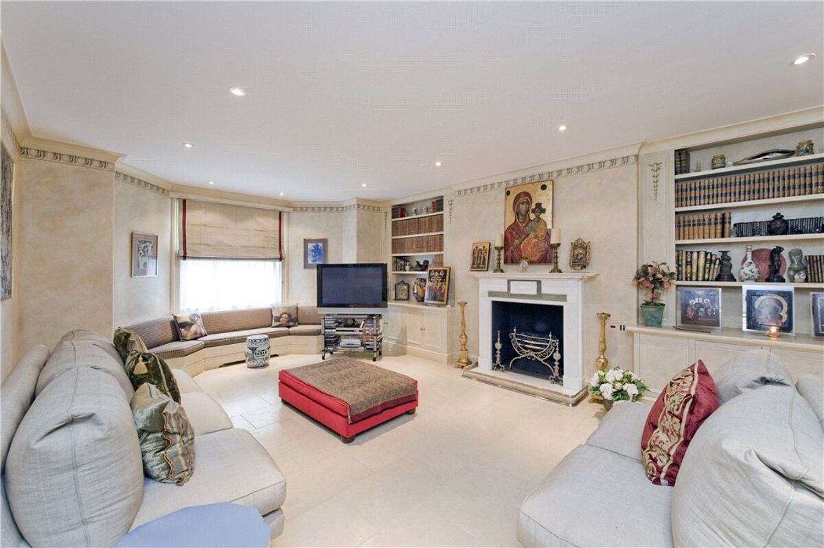 house for sale in Addison Crescent, Holland Park, London, W14