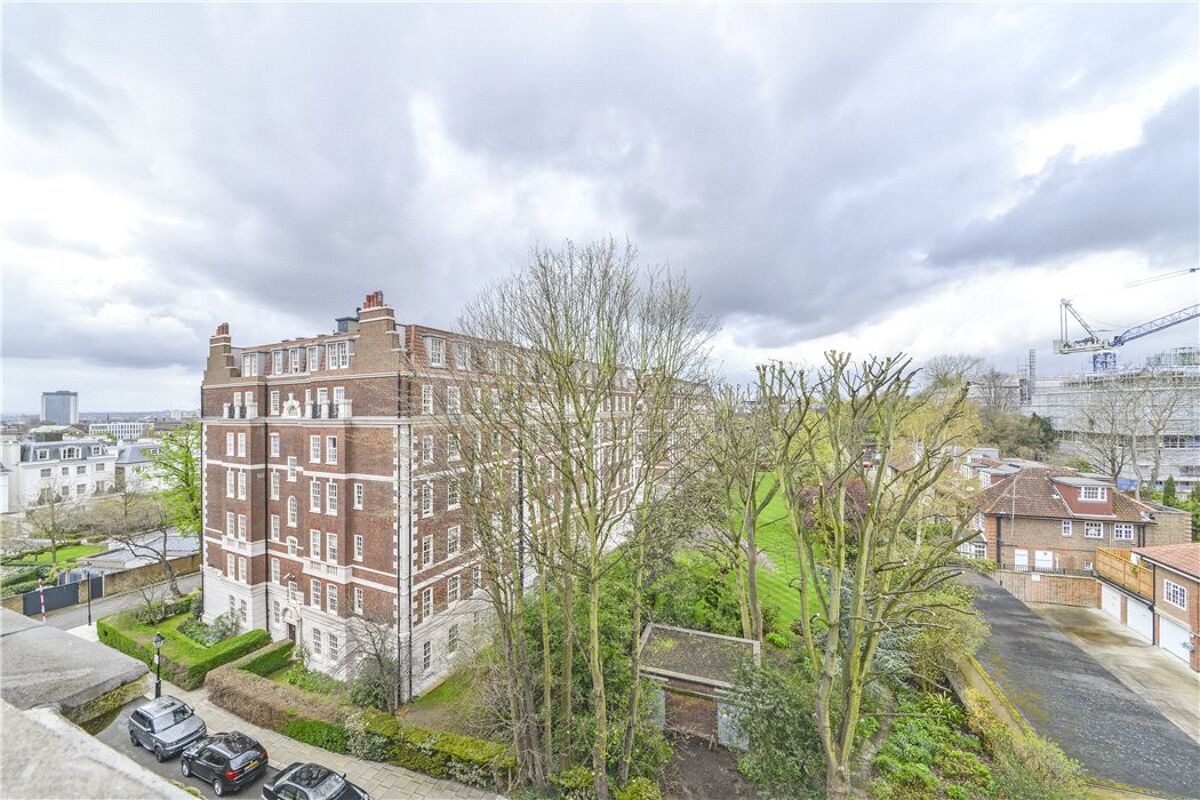 flat for sale in Duchess of Bedford House, Duchess of Bedfords Walk
