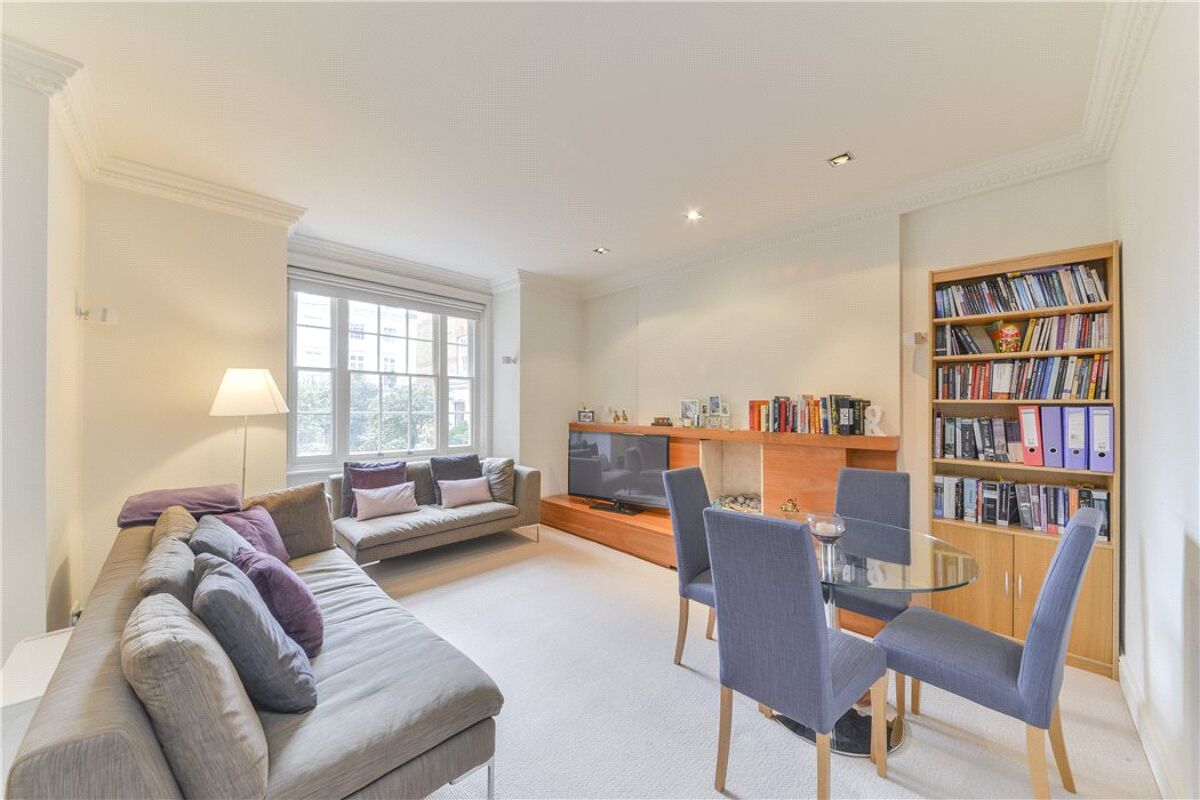 flat for sale in Bullingham Mansions, Pitt Street, Kensington, London