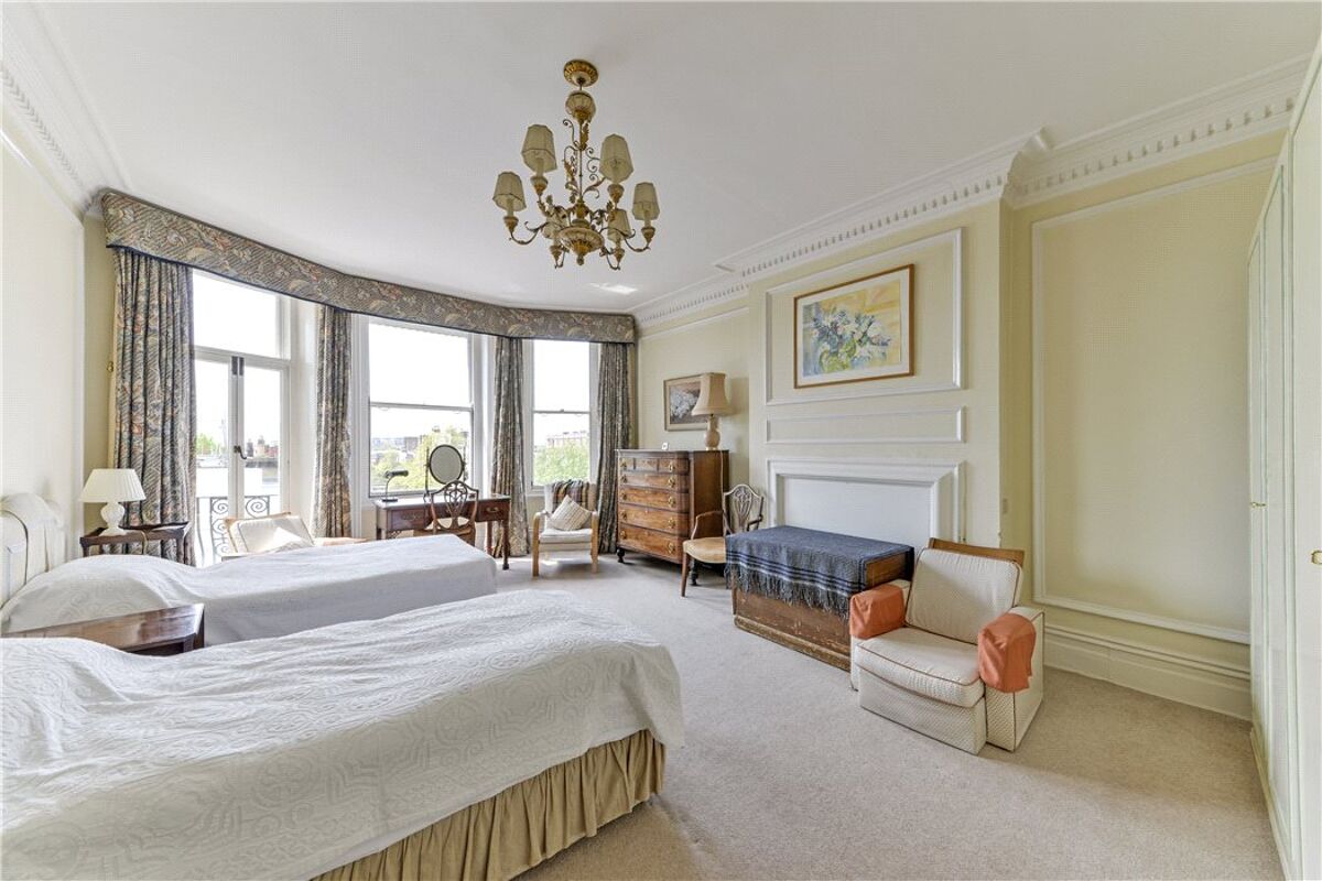 flat for sale in Falkland House, Marloes Road, Kensington, London, W8
