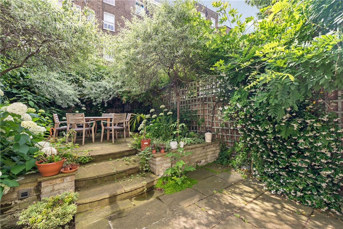 house for sale in Palace Gardens Terrace, Kensington, London, W8