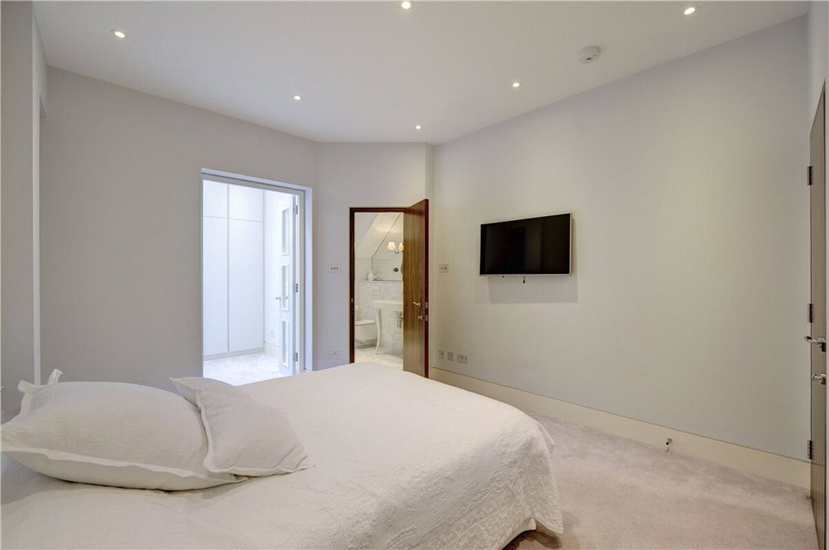 house for sale in Abingdon Villas, Kensington, London, W8 KEN170131