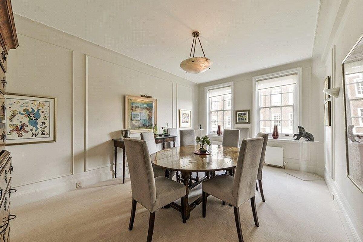 flat for sale in Campden Hill Gate, Duchess of Bedfords Walk, London