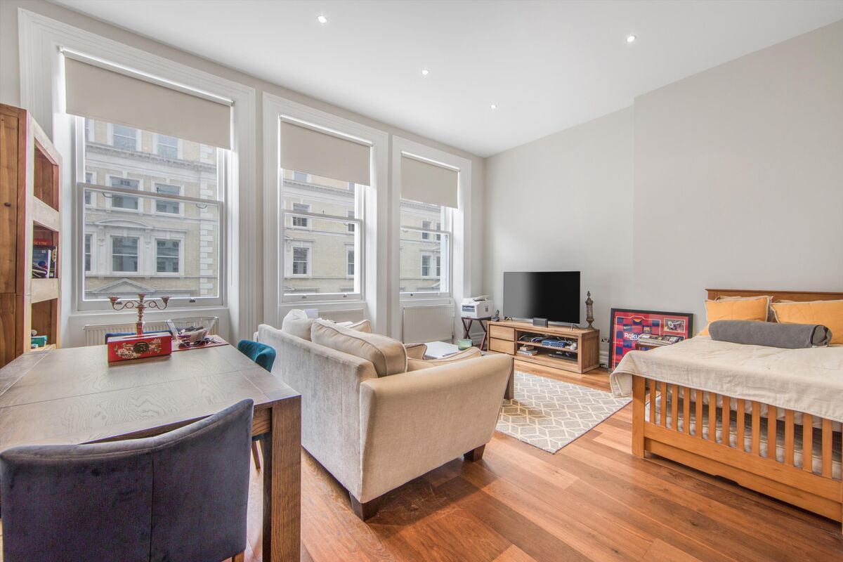 flat to rent in De Vere Gardens, London, W8 KEQ012003352 Knight Frank