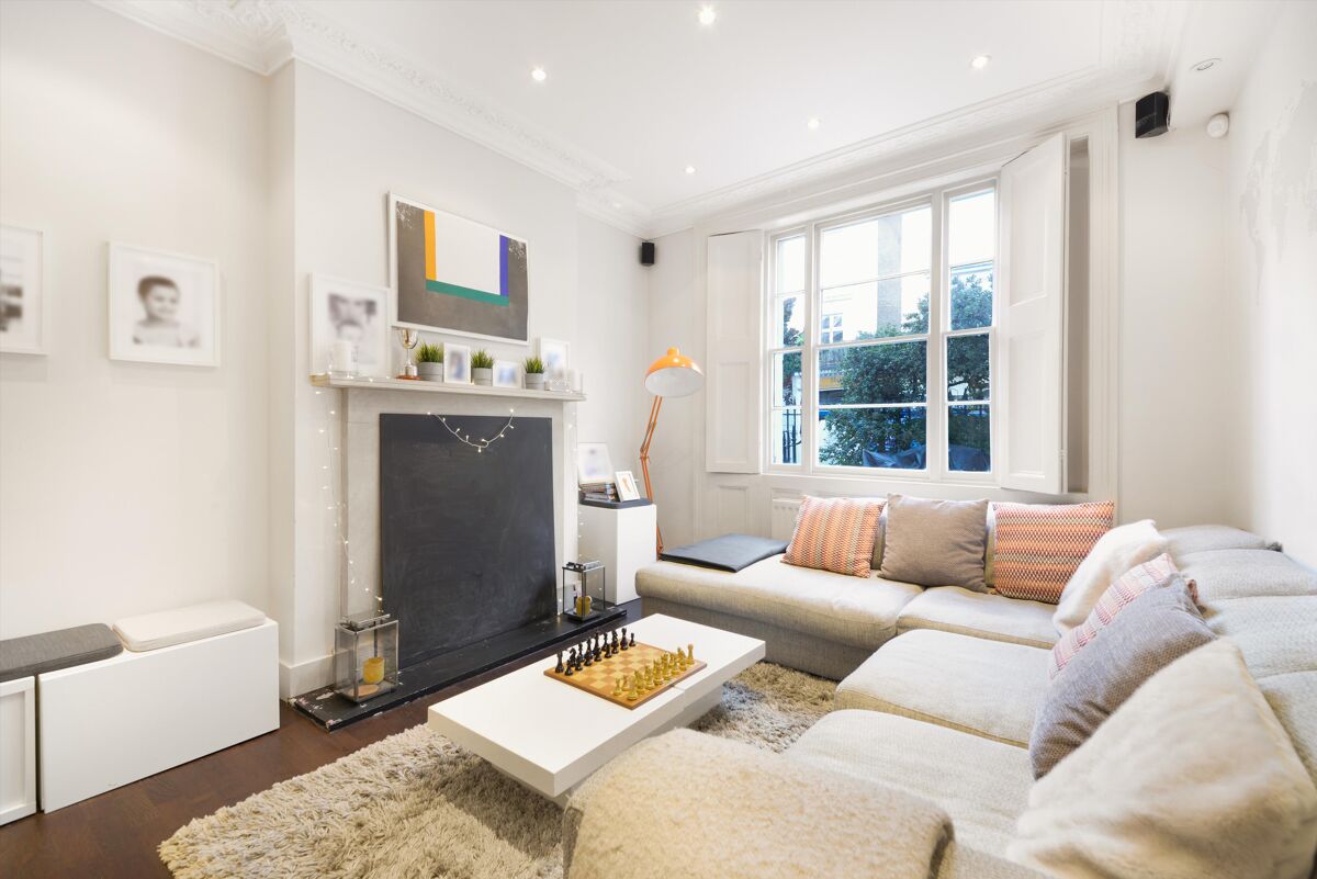 house to rent in Holland Street, Kensington, London, W8 KEQ012026782