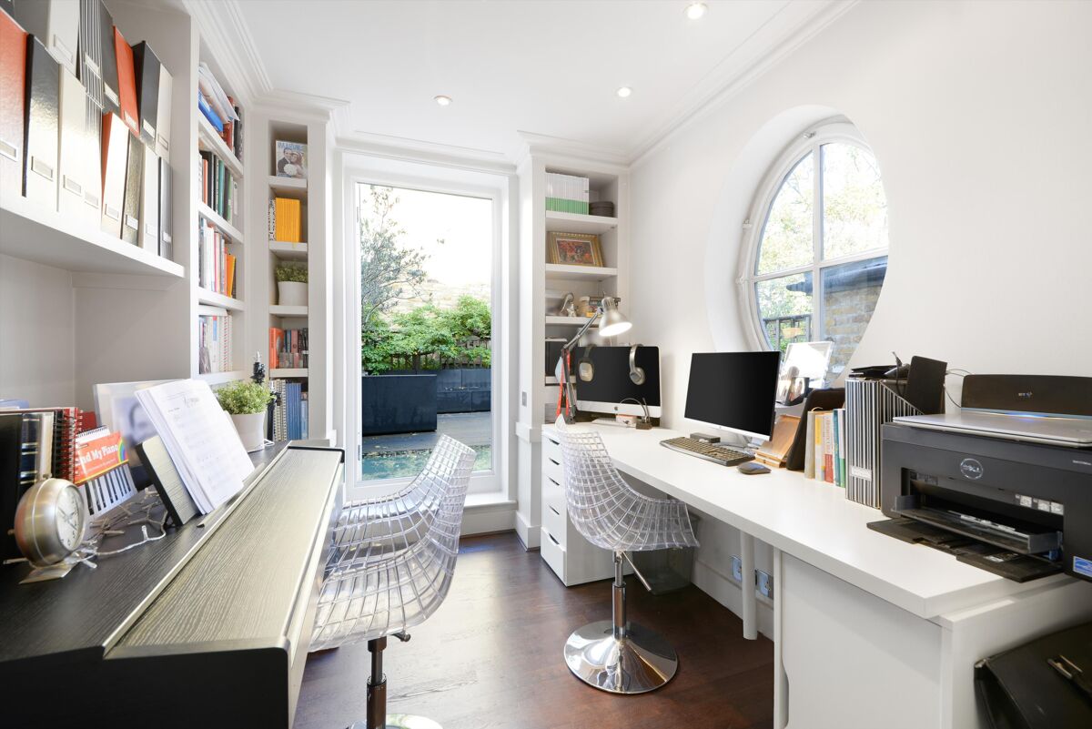 house to rent in Holland Street, Kensington, London, W8 KEQ012026782