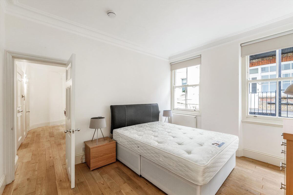 flat to rent in Roxburghe Mansions, Kensington Court, London, W8 ...