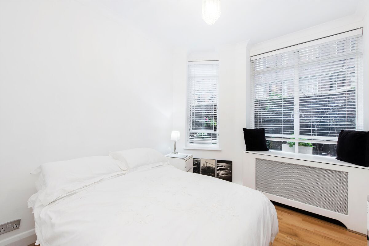 flat to rent in Oakwood Court, Holland Park, W14 KEQ012047183