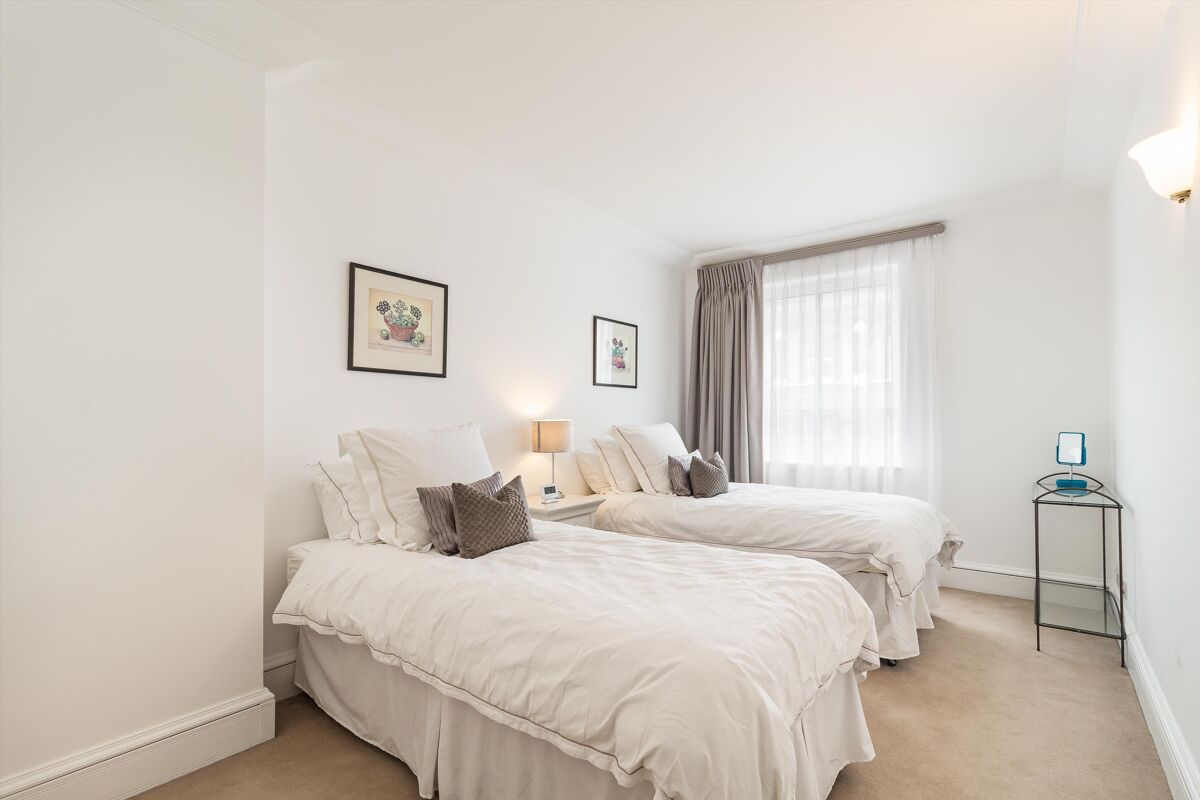 flat to rent in Consort Court, 31 Wrights Lane, Kensington, London, W8