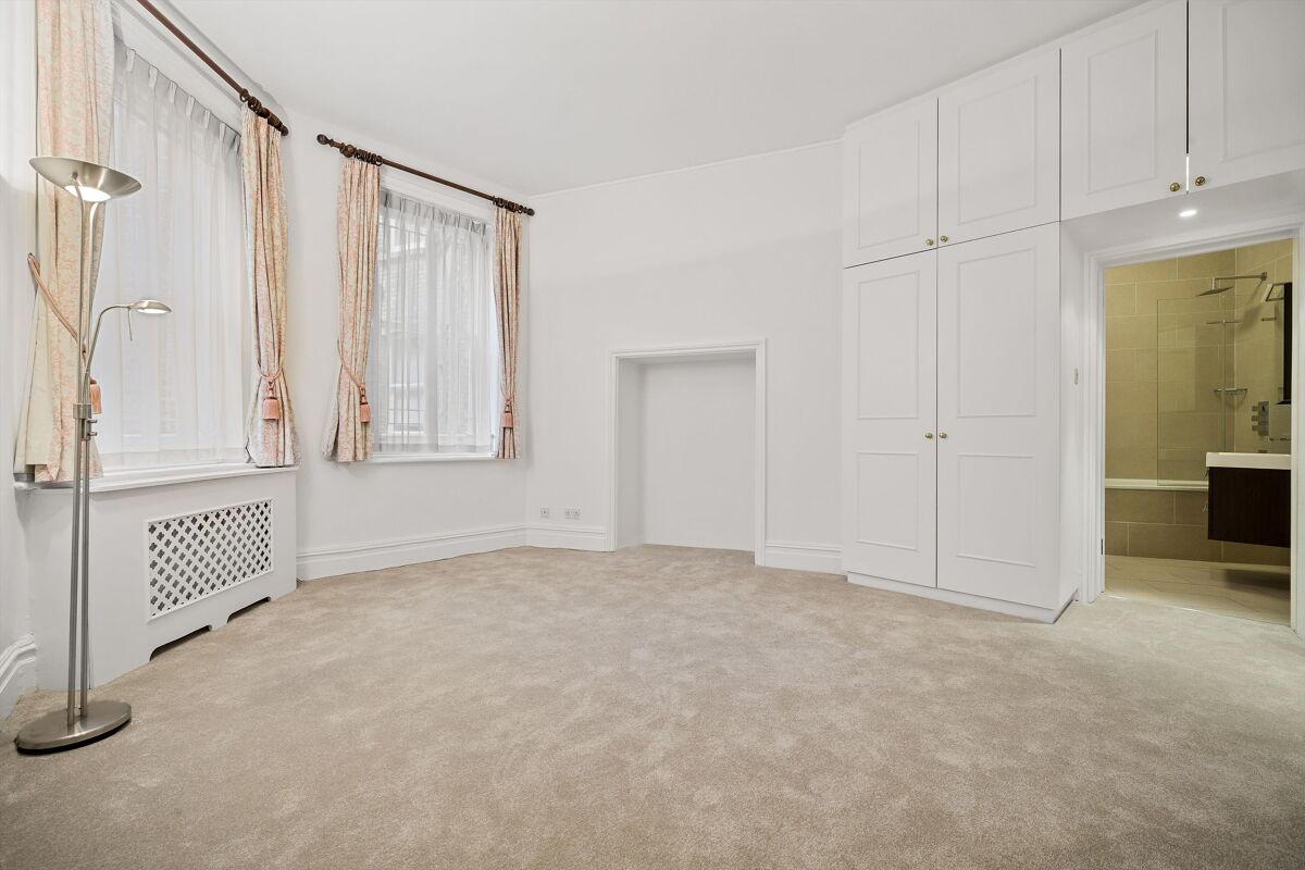 flat to rent in Campden Hill Court, Campden Hill Road, Campden Hill