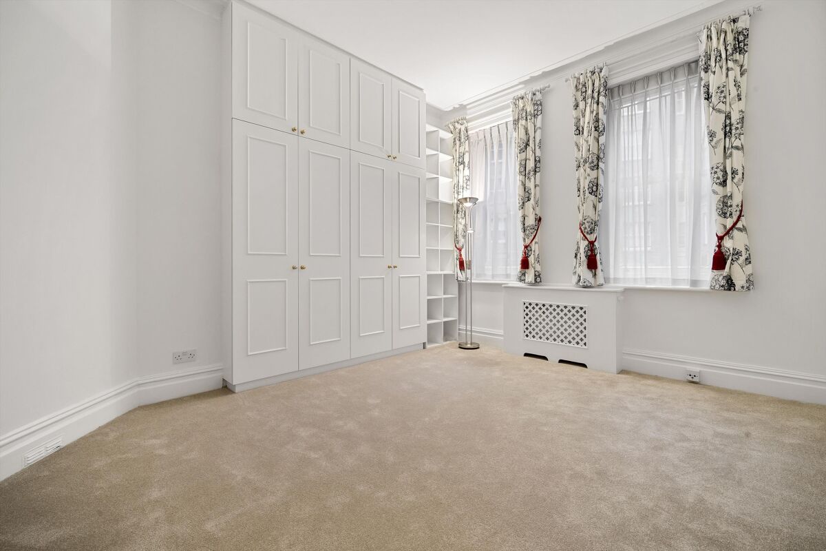 flat to rent in Campden Hill Court, Campden Hill Road, Campden Hill