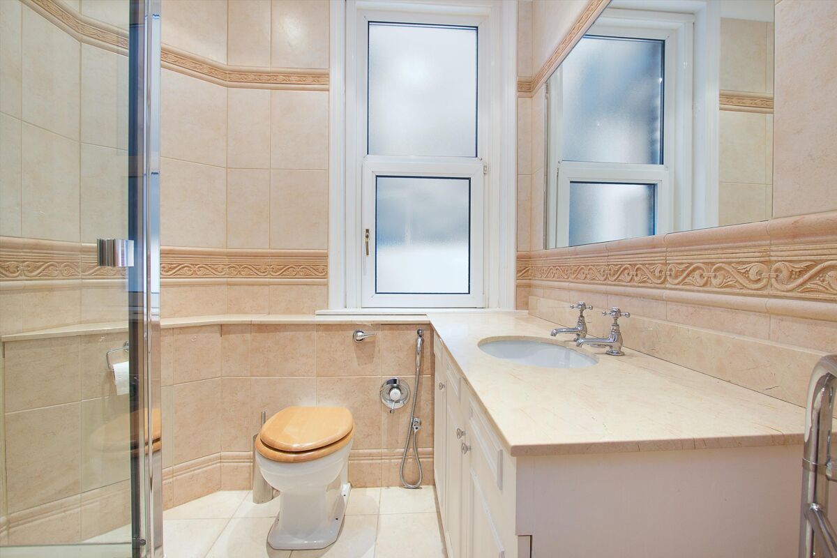 flat to rent in Campden Hill Court, Campden Hill Road, London, W8