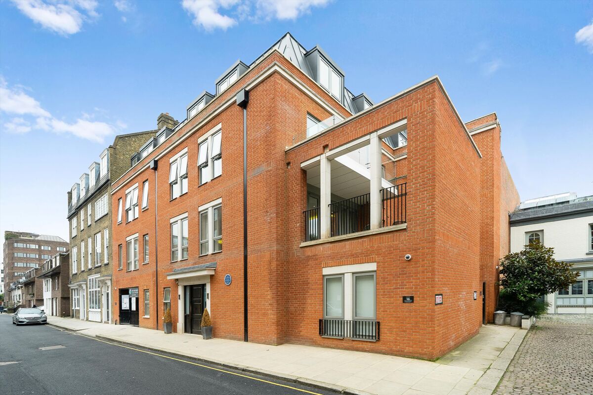 flat to rent in Logan Place, Kensington, London, W8 KEQ012190302